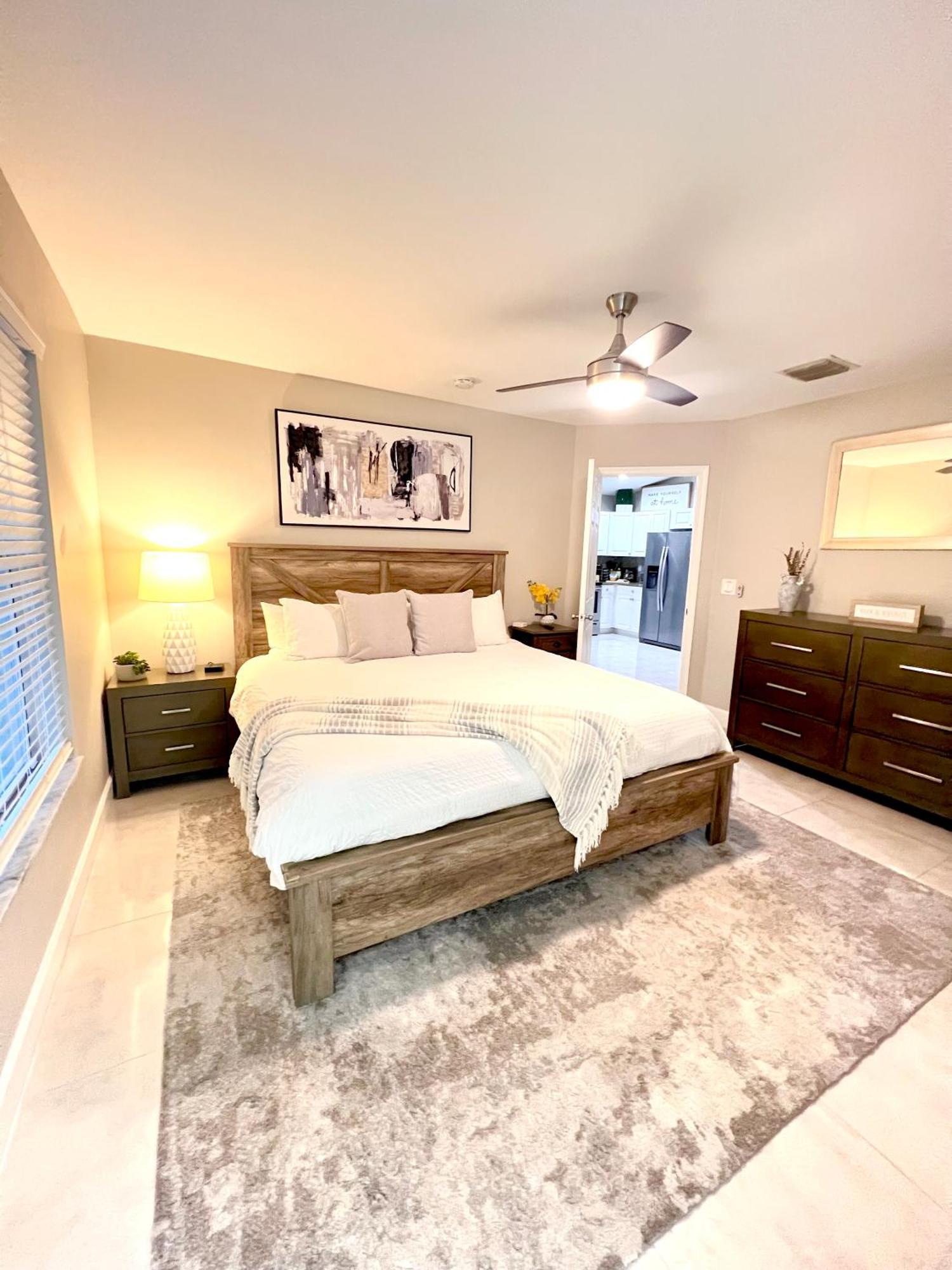 Spacious Home Near Downtown & The Beach Delray Beach Εξωτερικό φωτογραφία